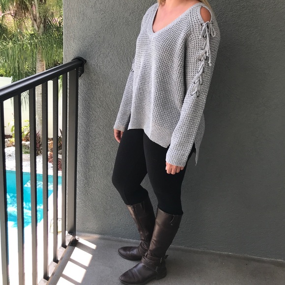 Cold Shoulder Pullover sweater - Picture 8 of 8